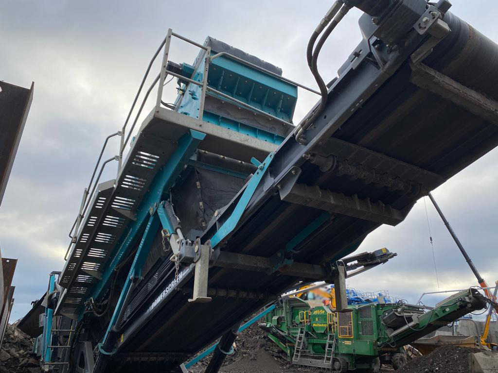 Powerscreen Chieftain 2100x - Screener: slika Powerscreen Chieftain 2100x - Screener Powerscreen Chieftain 2100x - Screener: slika Powerscreen Chieftain 2100x - Screener