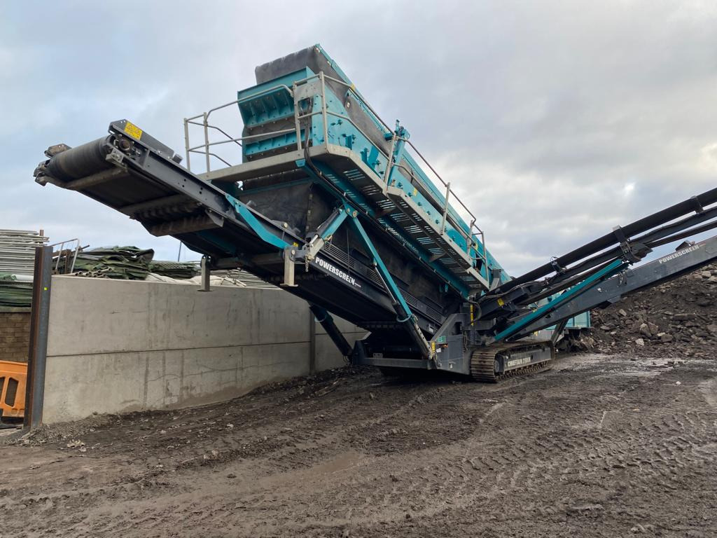 Powerscreen Chieftain 2100x - Screener: slika Powerscreen Chieftain 2100x - Screener Powerscreen Chieftain 2100x - Screener: slika Powerscreen Chieftain 2100x - Screener