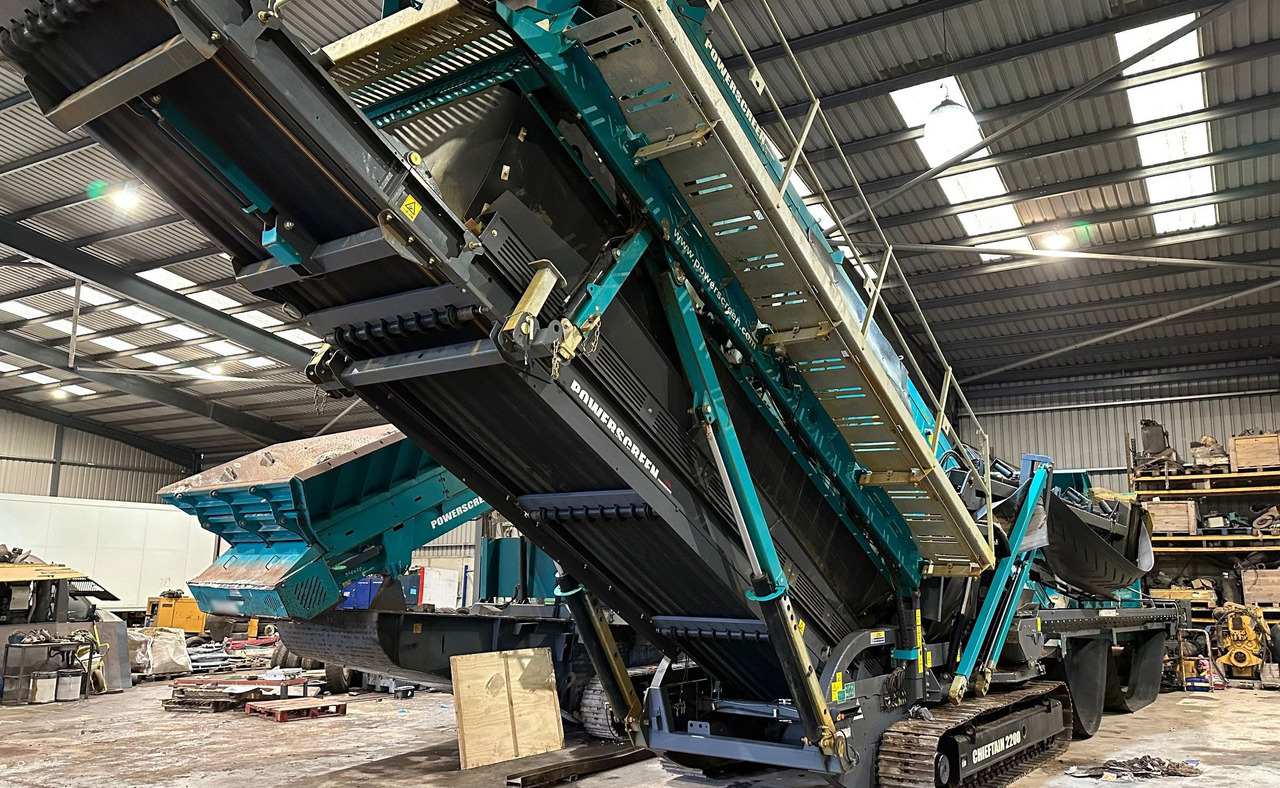 Powerscreen Chieftain 2200 - Screener: slika Powerscreen Chieftain 2200 - Screener Powerscreen Chieftain 2200 - Screener: slika Powerscreen Chieftain 2200 - Screener
