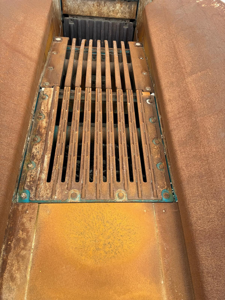 Powerscreen Premiertrak 330 - Čeljusna drobilica: slika Powerscreen Premiertrak 330 - Čeljusna drobilica Powerscreen Premiertrak 330 - Čeljusna drobilica: slika Powerscreen Premiertrak 330 - Čeljusna drobilica