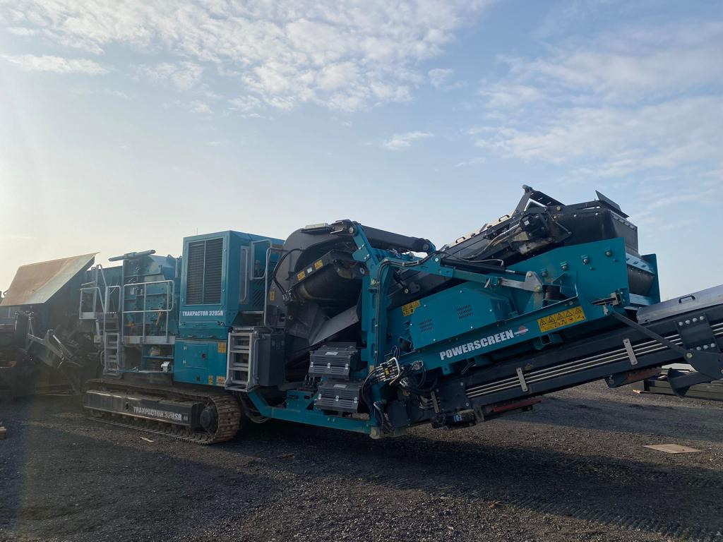 Powerscreen Trakpactor 320SR - Udarna drobilica: slika Powerscreen Trakpactor 320SR - Udarna drobilica Powerscreen Trakpactor 320SR - Udarna drobilica: slika Powerscreen Trakpactor 320SR - Udarna drobilica