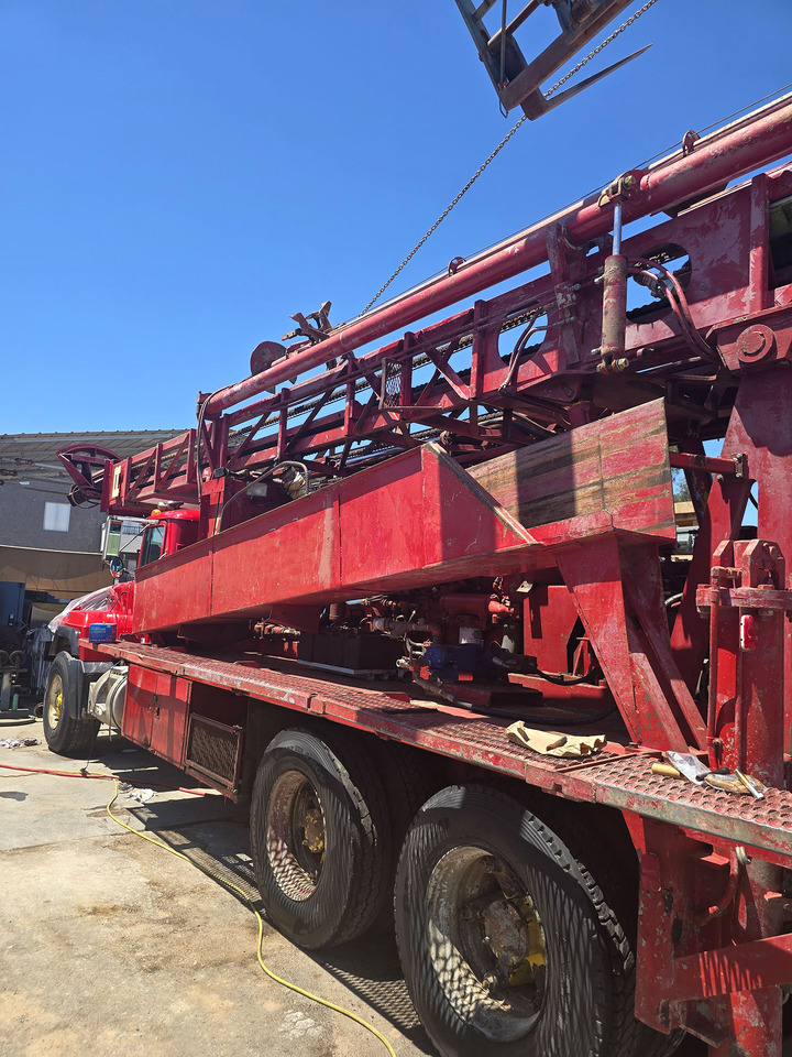 Reichdrill T690W - Platforma za bušenje: slika Reichdrill T690W - Platforma za bušenje Reichdrill T690W - Platforma za bušenje: slika Reichdrill T690W - Platforma za bušenje