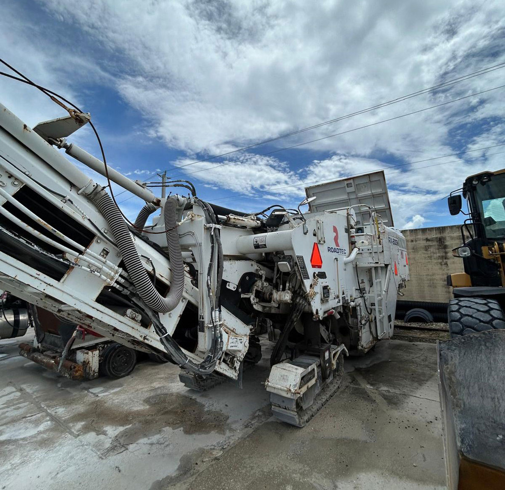 Roadtec RX-600E - Hladni planer: slika Roadtec RX-600E - Hladni planer Roadtec RX-600E - Hladni planer: slika Roadtec RX-600E - Hladni planer