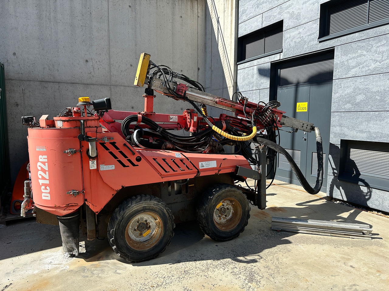 Sandvik DC122R - Platforma za bušenje: slika Sandvik DC122R - Platforma za bušenje Sandvik DC122R - Platforma za bušenje: slika Sandvik DC122R - Platforma za bušenje