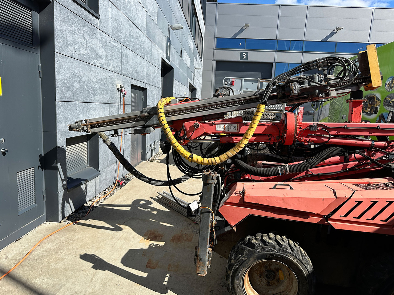 Sandvik DC122R - Platforma za bušenje: slika Sandvik DC122R - Platforma za bušenje Sandvik DC122R - Platforma za bušenje: slika Sandvik DC122R - Platforma za bušenje