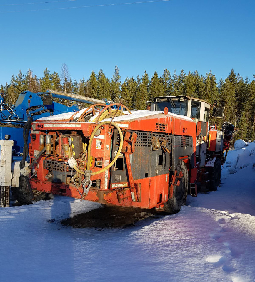 Sandvik DD421-S60C - Direkcionalna bušilica: slika Sandvik DD421-S60C - Direkcionalna bušilica Sandvik DD421-S60C - Direkcionalna bušilica: slika Sandvik DD421-S60C - Direkcionalna bušilica