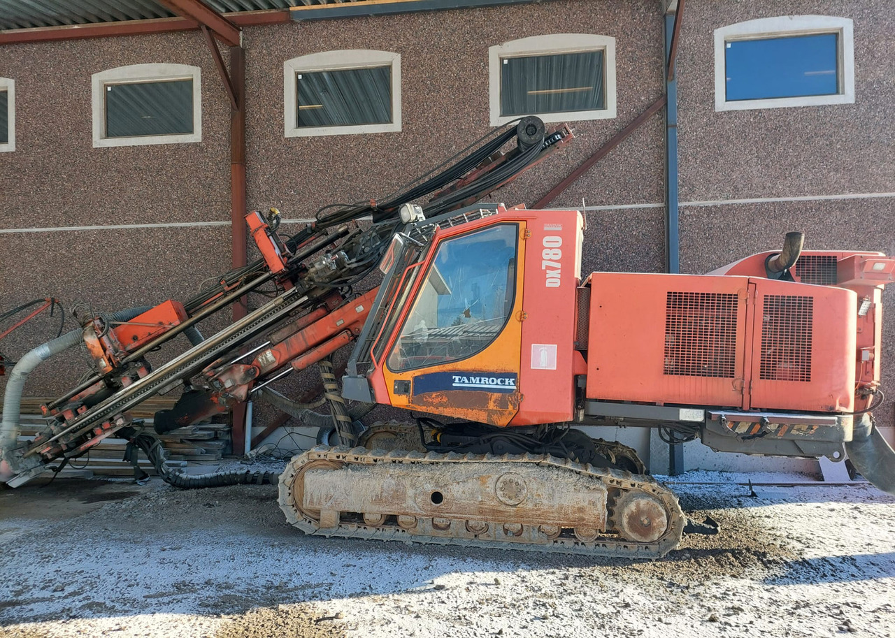 Sandvik DX780 - Platforma za bušenje: slika Sandvik DX780 - Platforma za bušenje Sandvik DX780 - Platforma za bušenje: slika Sandvik DX780 - Platforma za bušenje