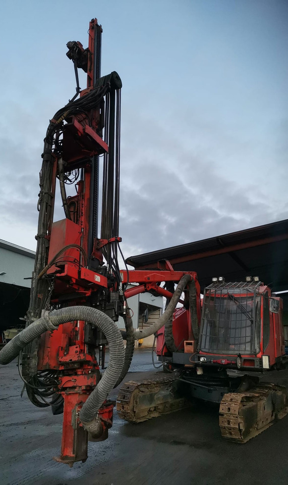 Sandvik DX780 - Platforma za bušenje: slika Sandvik DX780 - Platforma za bušenje Sandvik DX780 - Platforma za bušenje: slika Sandvik DX780 - Platforma za bušenje