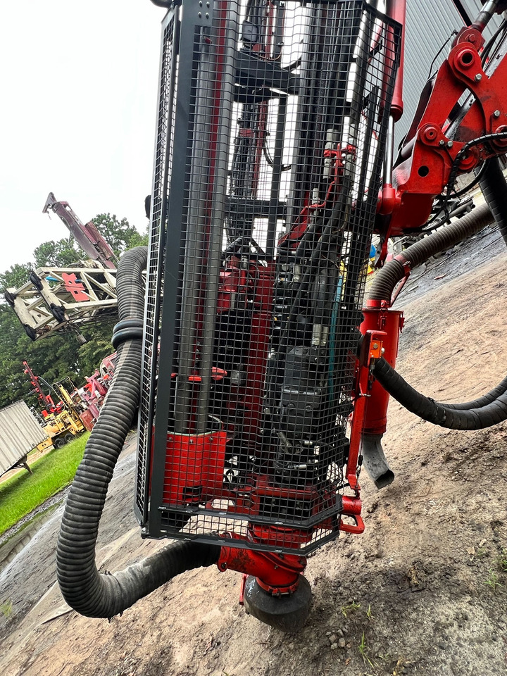 Sandvik DX900i - Platforma za bušenje: slika Sandvik DX900i - Platforma za bušenje Sandvik DX900i - Platforma za bušenje: slika Sandvik DX900i - Platforma za bušenje
