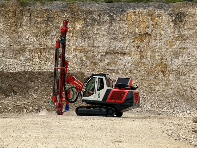 Sandvik Di200 - Platforma za bušenje: slika Sandvik Di200 - Platforma za bušenje Sandvik Di200 - Platforma za bušenje: slika Sandvik Di200 - Platforma za bušenje