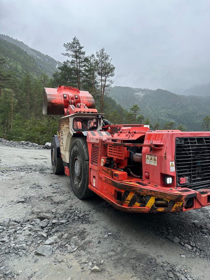 Sandvik LH410 - Rudarski strojevi: slika Sandvik LH410 - Rudarski strojevi Sandvik LH410 - Rudarski strojevi: slika Sandvik LH410 - Rudarski strojevi