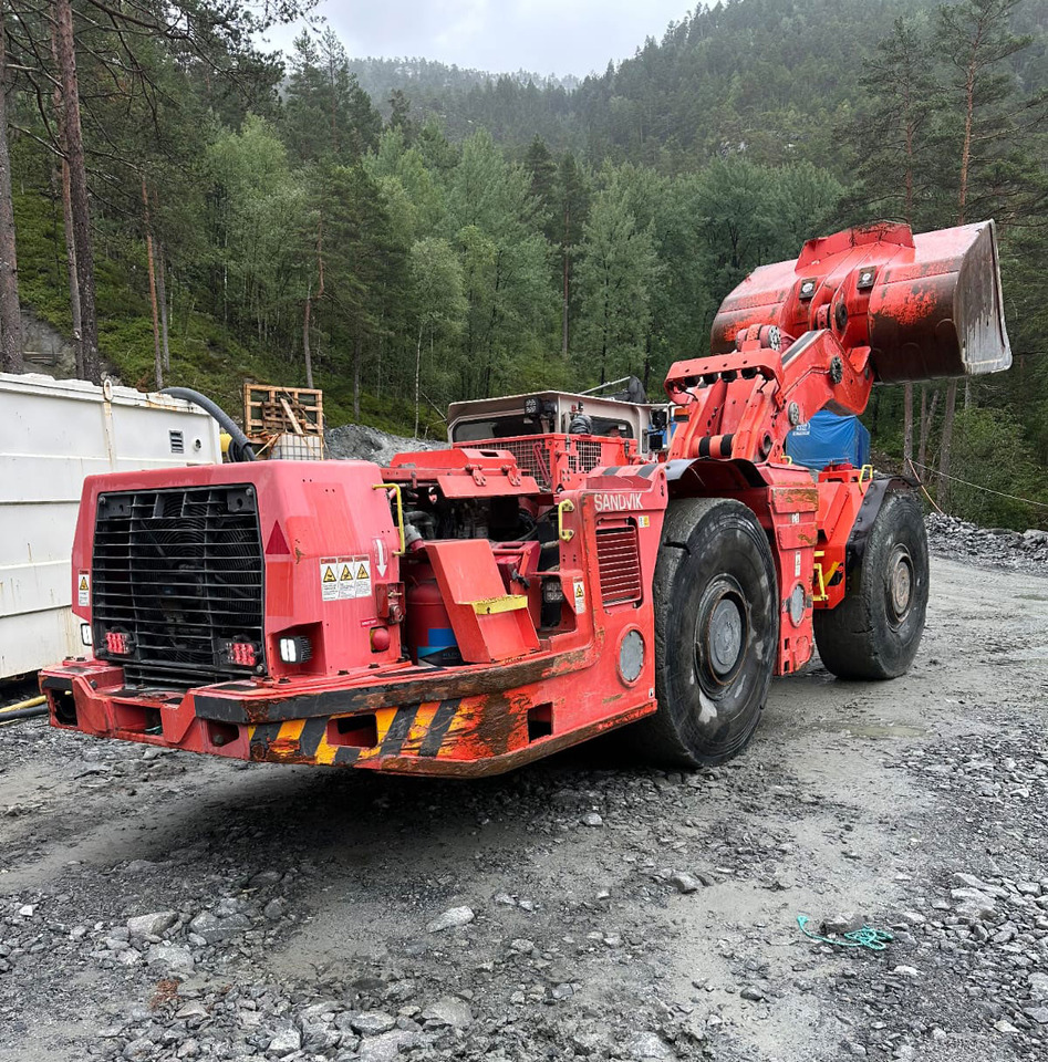 Sandvik LH410 - Rudarski strojevi: slika Sandvik LH410 - Rudarski strojevi Sandvik LH410 - Rudarski strojevi: slika Sandvik LH410 - Rudarski strojevi