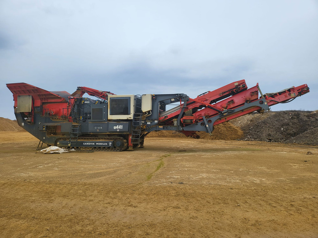 Sandvik QI441 HSSD - Udarna drobilica: slika Sandvik QI441 HSSD - Udarna drobilica Sandvik QI441 HSSD - Udarna drobilica: slika Sandvik QI441 HSSD - Udarna drobilica