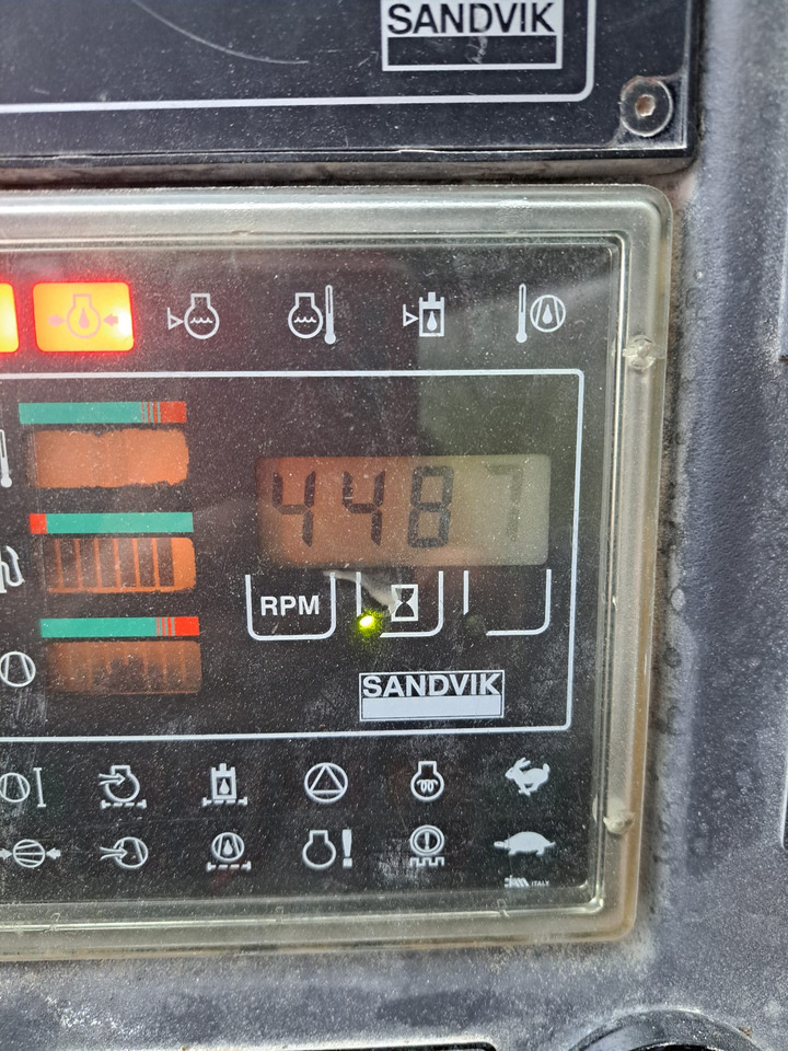 Sandvik Titon 300 - Platforma za bušenje: slika Sandvik Titon 300 - Platforma za bušenje Sandvik Titon 300 - Platforma za bušenje: slika Sandvik Titon 300 - Platforma za bušenje