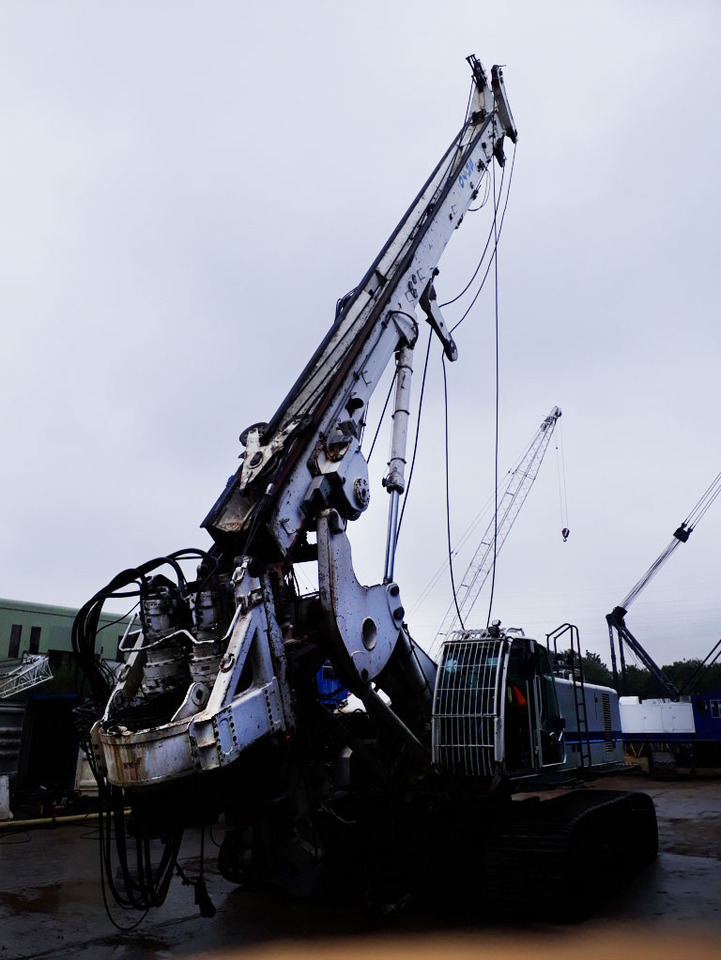 Soilmec SR-70 - Zabijač stupova: slika Soilmec SR-70 - Zabijač stupova Soilmec SR-70 - Zabijač stupova: slika Soilmec SR-70 - Zabijač stupova