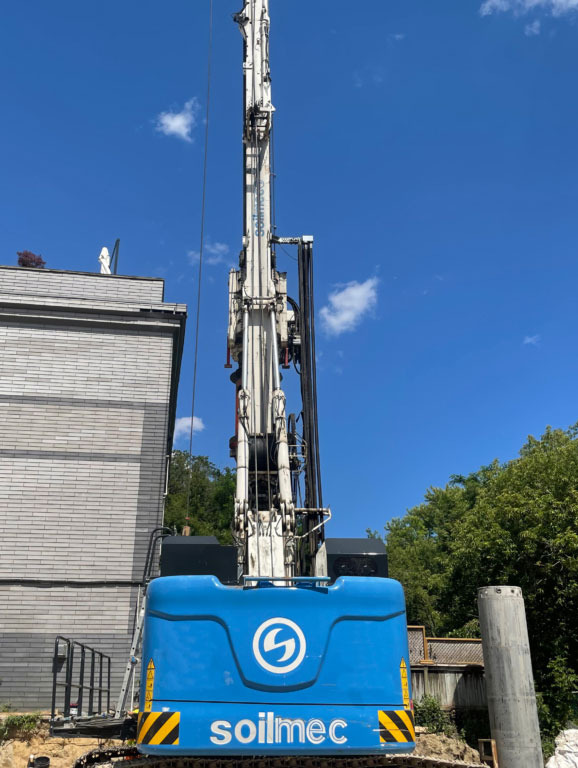 Zabijač stupova Soilmec SR-75: slika Zabijač stupova Soilmec SR-75