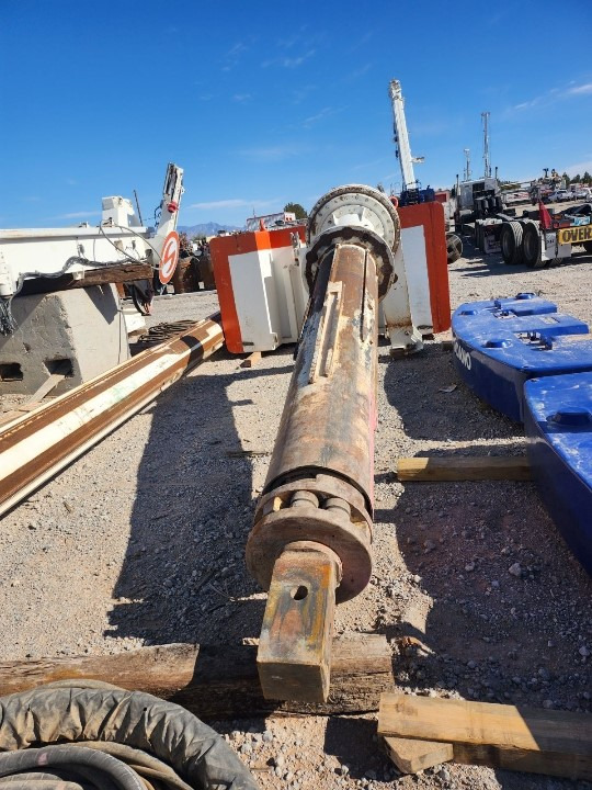 Soilmec SR-80 - Zabijač stupova: slika Soilmec SR-80 - Zabijač stupova Soilmec SR-80 - Zabijač stupova: slika Soilmec SR-80 - Zabijač stupova