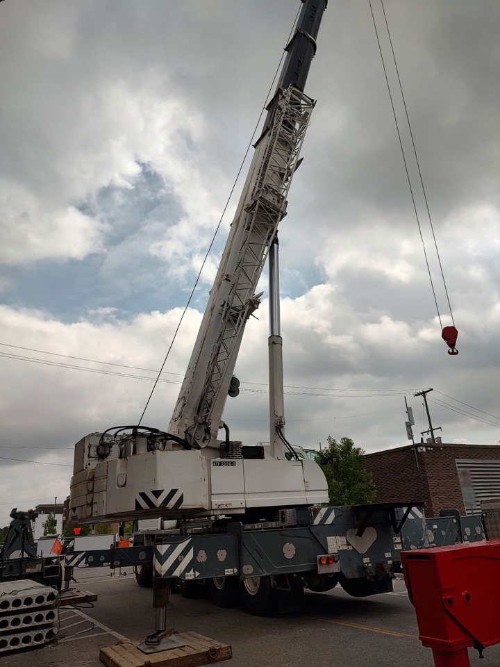 Tadano ATF 220G-5 - Autodizalica za sve terene: slika Tadano ATF 220G-5 - Autodizalica za sve terene Tadano ATF 220G-5 - Autodizalica za sve terene: slika Tadano ATF 220G-5 - Autodizalica za sve terene