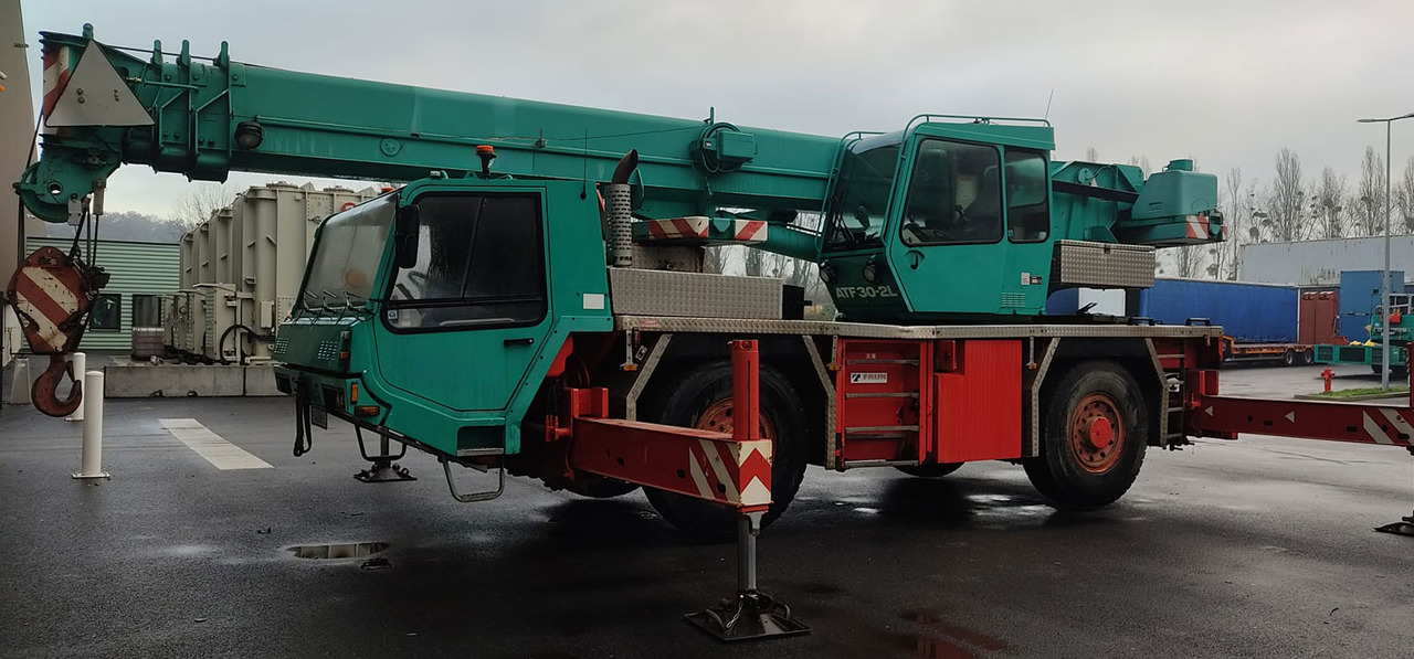 Tadano Faun ATF 30-2L - Autodizalica: slika Tadano Faun ATF 30-2L - Autodizalica Tadano Faun ATF 30-2L - Autodizalica: slika Tadano Faun ATF 30-2L - Autodizalica