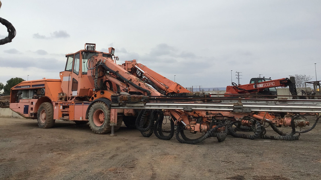Tamrock Axera T11 Data-315 C - Direkcionalna bušilica: slika Tamrock Axera T11 Data-315 C - Direkcionalna bušilica Tamrock Axera T11 Data-315 C - Direkcionalna bušilica: slika Tamrock Axera T11 Data-315 C - Direkcionalna bušilica