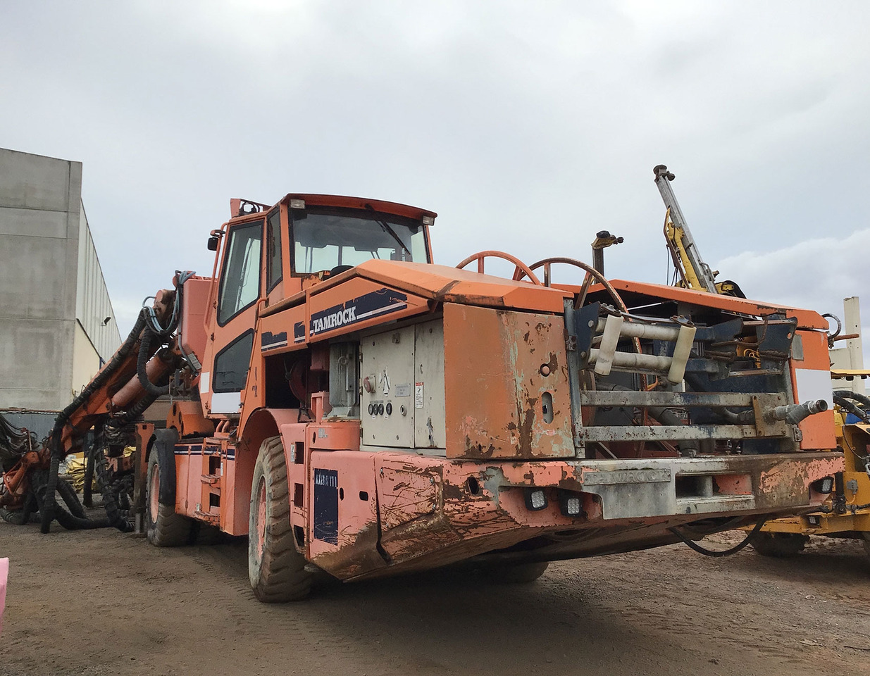 Tamrock Axera T11 Data-315 C - Direkcionalna bušilica: slika Tamrock Axera T11 Data-315 C - Direkcionalna bušilica Tamrock Axera T11 Data-315 C - Direkcionalna bušilica: slika Tamrock Axera T11 Data-315 C - Direkcionalna bušilica
