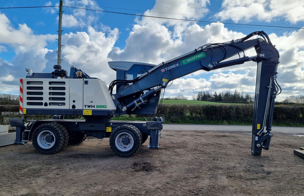 Terex Ecotec TWH 220 - Stroj za rukovanje otpadom: slika Terex Ecotec TWH 220 - Stroj za rukovanje otpadom Terex Ecotec TWH 220 - Stroj za rukovanje otpadom: slika Terex Ecotec TWH 220 - Stroj za rukovanje otpadom