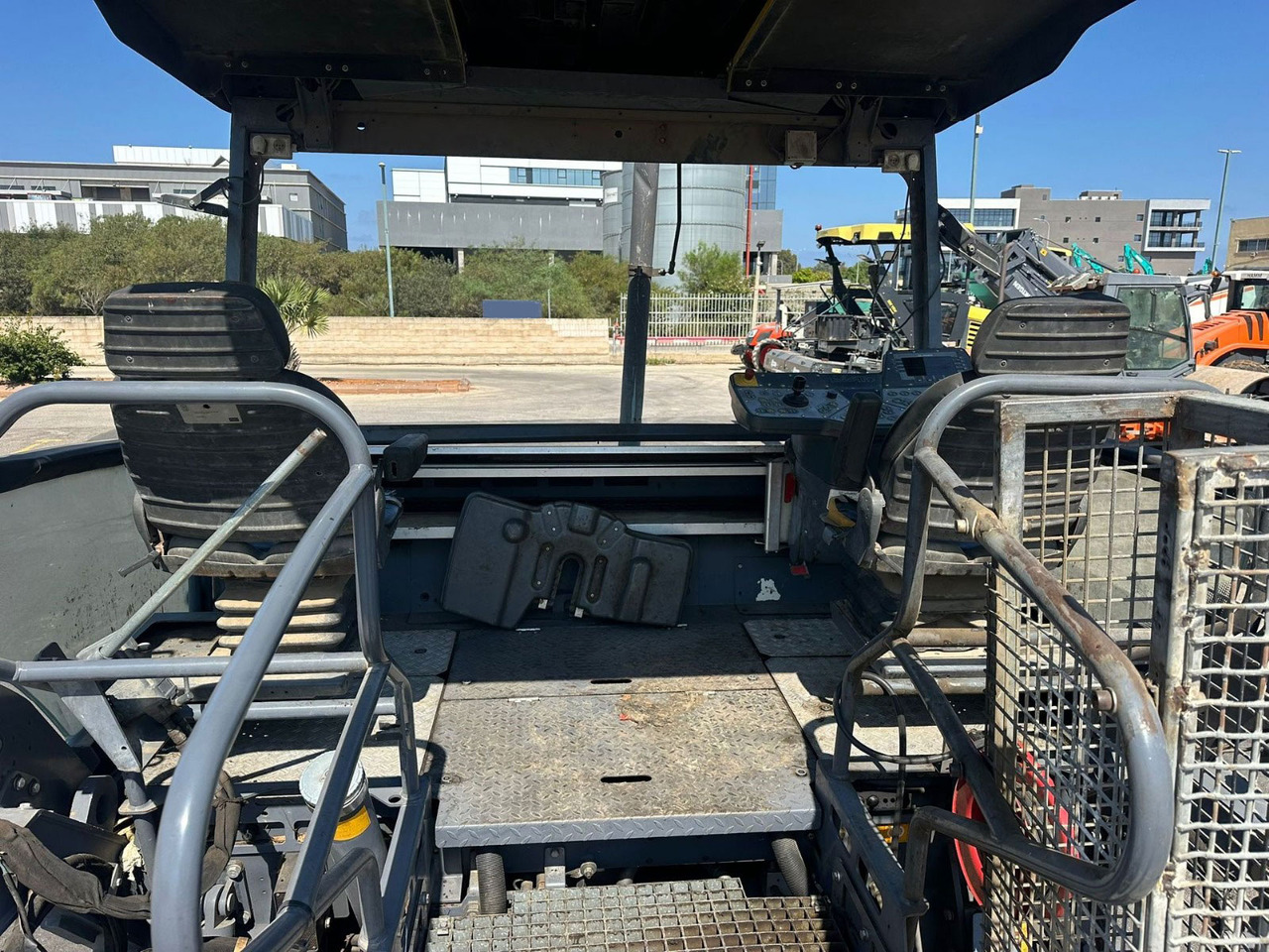 Vogele 2100-3i - Finišer za asfalt: slika Vogele 2100-3i - Finišer za asfalt Vogele 2100-3i - Finišer za asfalt: slika Vogele 2100-3i - Finišer za asfalt