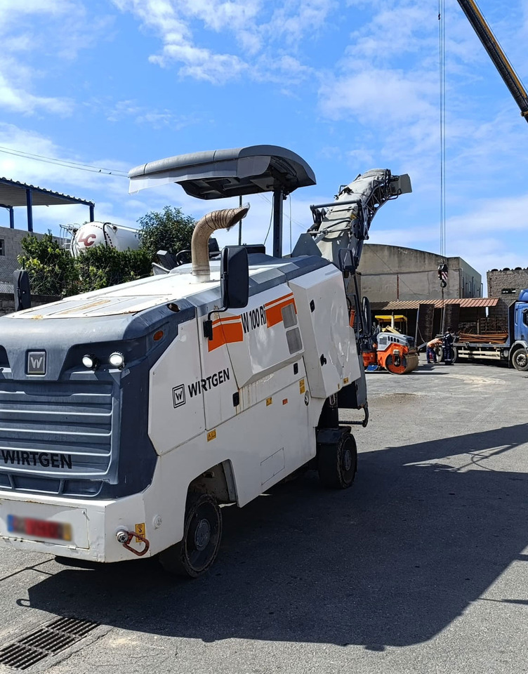 Wirtgen W 100 Ri - Hladni planer: slika Wirtgen W 100 Ri - Hladni planer Wirtgen W 100 Ri - Hladni planer: slika Wirtgen W 100 Ri - Hladni planer