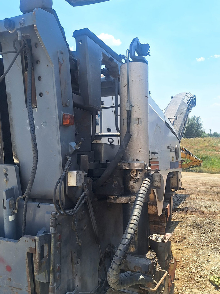 Wirtgen W 120 F - Hladni planer: slika Wirtgen W 120 F - Hladni planer Wirtgen W 120 F - Hladni planer: slika Wirtgen W 120 F - Hladni planer