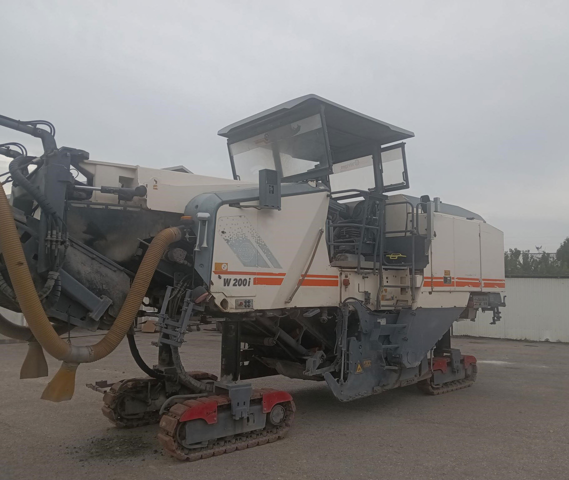 Wirtgen W 200 I - Hladni planer: slika Wirtgen W 200 I - Hladni planer Wirtgen W 200 I - Hladni planer: slika Wirtgen W 200 I - Hladni planer