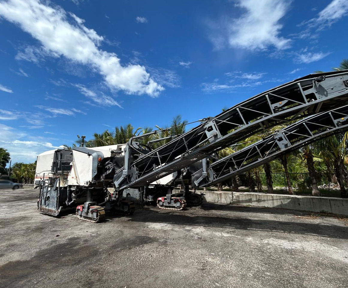 Wirtgen W 200 - Hladni planer: slika Wirtgen W 200 - Hladni planer Wirtgen W 200 - Hladni planer: slika Wirtgen W 200 - Hladni planer