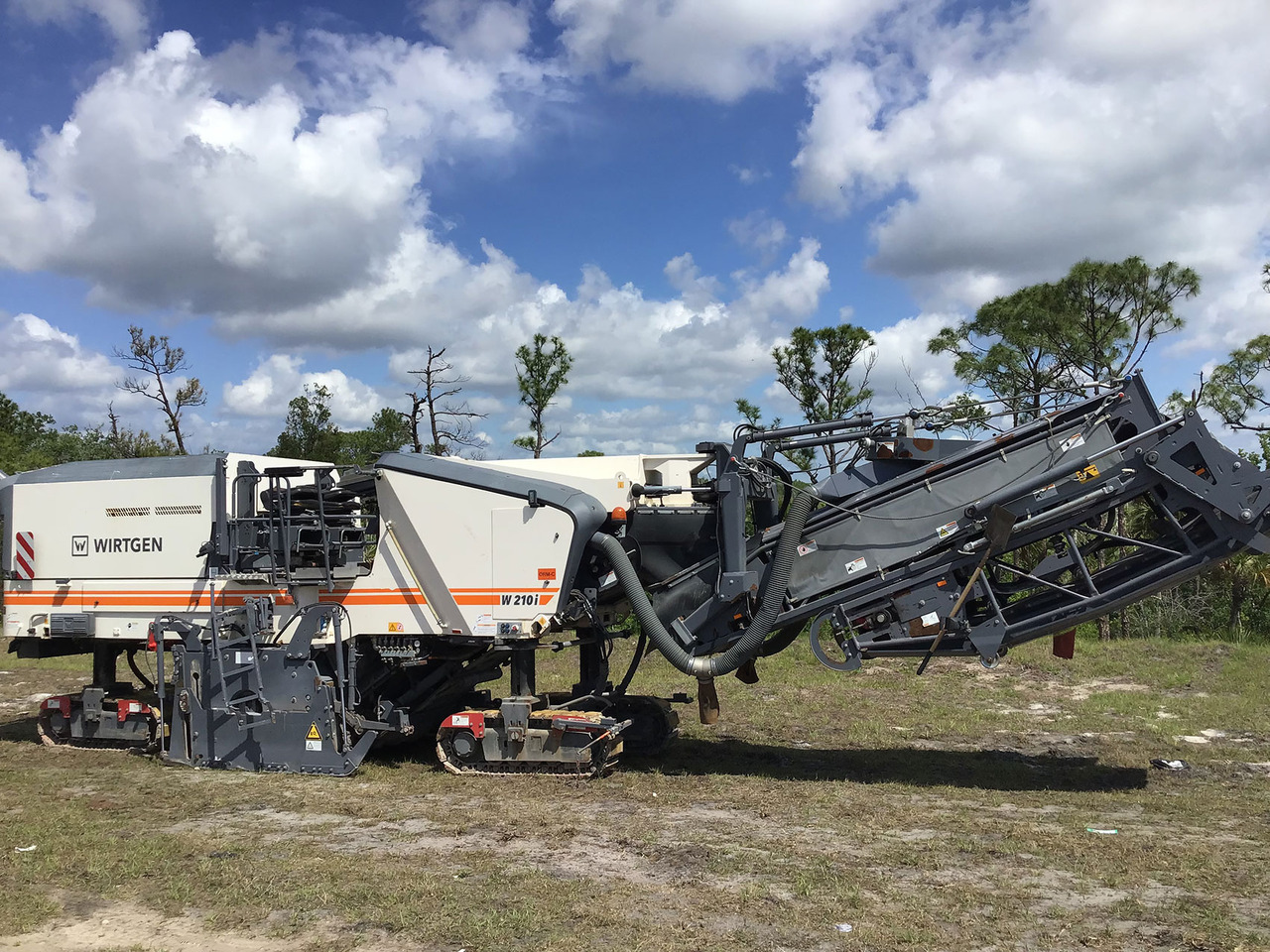 Wirtgen W 210 i - Hladni planer: slika Wirtgen W 210 i - Hladni planer Wirtgen W 210 i - Hladni planer: slika Wirtgen W 210 i - Hladni planer