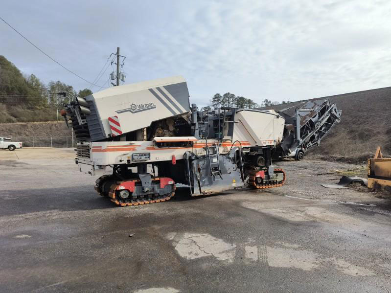 Wirtgen W 220 - Hladni planer: slika Wirtgen W 220 - Hladni planer Wirtgen W 220 - Hladni planer: slika Wirtgen W 220 - Hladni planer