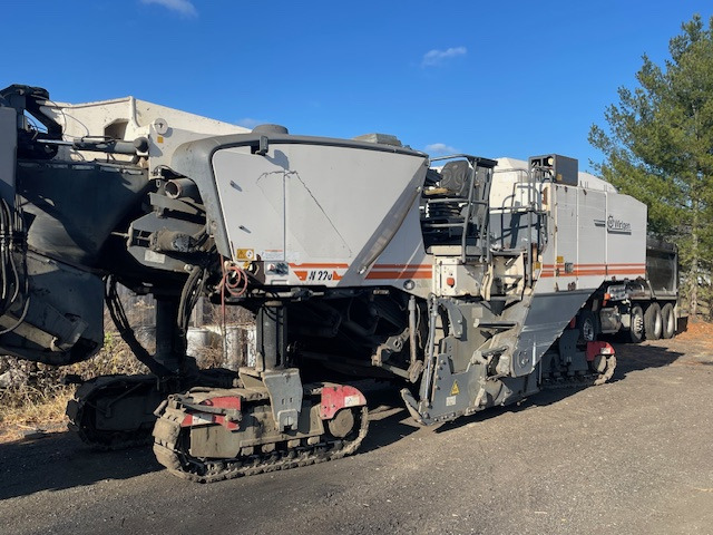 Wirtgen W 220 - Hladni planer: slika Wirtgen W 220 - Hladni planer Wirtgen W 220 - Hladni planer: slika Wirtgen W 220 - Hladni planer