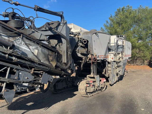 Wirtgen W 220 - Hladni planer: slika Wirtgen W 220 - Hladni planer Wirtgen W 220 - Hladni planer: slika Wirtgen W 220 - Hladni planer