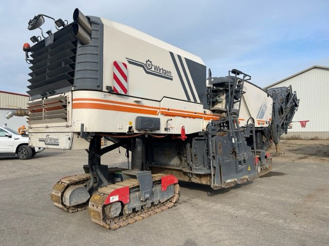 Wirtgen W 220 - Hladni planer: slika Wirtgen W 220 - Hladni planer Wirtgen W 220 - Hladni planer: slika Wirtgen W 220 - Hladni planer