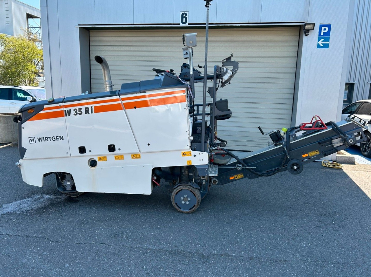 Wirtgen W 35 Ri - Hladni planer: slika Wirtgen W 35 Ri - Hladni planer Wirtgen W 35 Ri - Hladni planer: slika Wirtgen W 35 Ri - Hladni planer