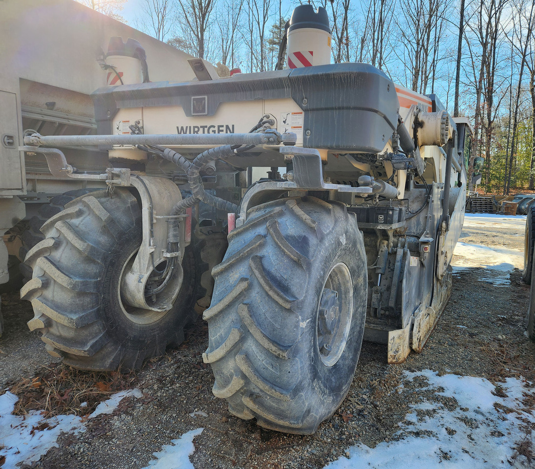 Wirtgen WR 200 XLI - Stabilizator tla: slika Wirtgen WR 200 XLI - Stabilizator tla Wirtgen WR 200 XLI - Stabilizator tla: slika Wirtgen WR 200 XLI - Stabilizator tla