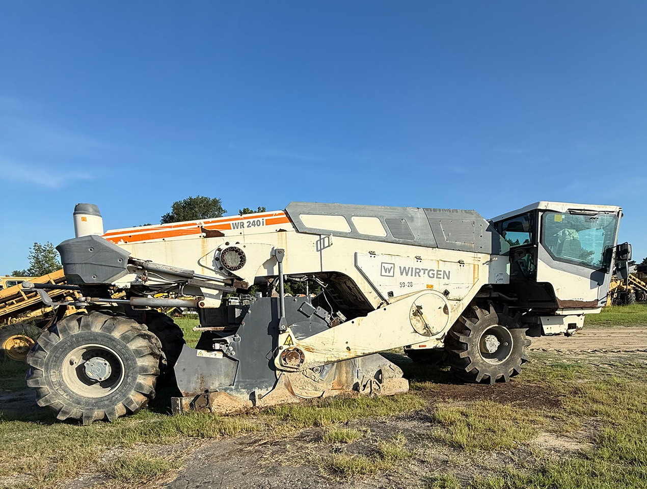 Wirtgen WR 240 I - Stabilizator tla: slika Wirtgen WR 240 I - Stabilizator tla Wirtgen WR 240 I - Stabilizator tla: slika Wirtgen WR 240 I - Stabilizator tla