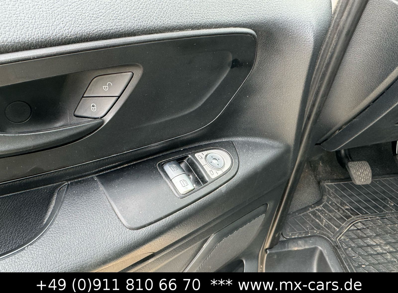Mali kombi Mercedes-Benz Vito 116 CDi lang Klima 2 Schieb. Navi Regale: slika Mali kombi Mercedes-Benz Vito 116 CDi lang Klima 2 Schieb. Navi Regale