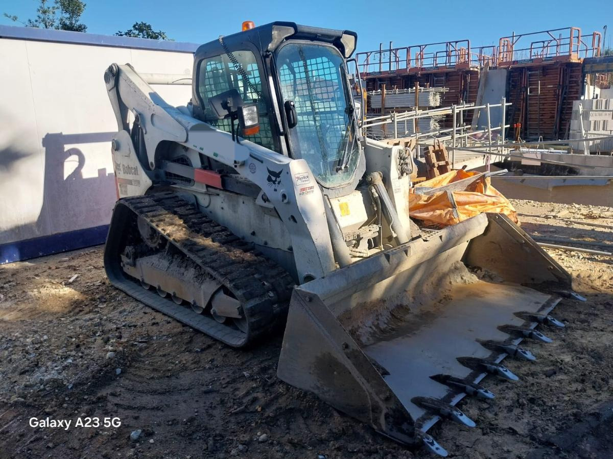 BOBCAT T870 - Kompaktni utovarivač gusjeničar: slika BOBCAT T870 - Kompaktni utovarivač gusjeničar BOBCAT T870 - Kompaktni utovarivač gusjeničar: slika BOBCAT T870 - Kompaktni utovarivač gusjeničar
