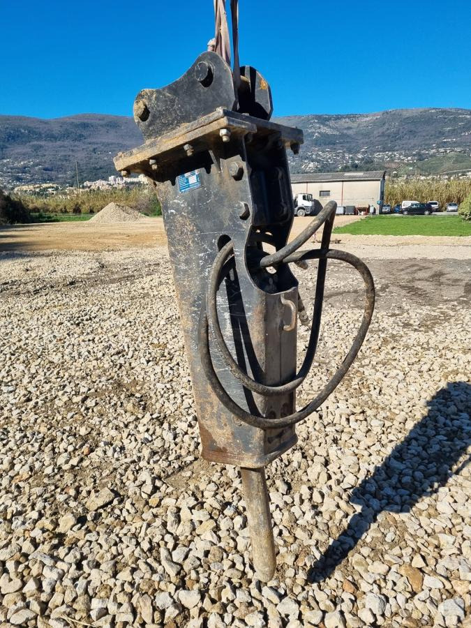 Furukawa F9 pour mini pelle de 8t - Hidraulični čekić: slika Furukawa F9 pour mini pelle de 8t - Hidraulični čekić Furukawa F9 pour mini pelle de 8t - Hidraulični čekić: slika Furukawa F9 pour mini pelle de 8t - Hidraulični čekić