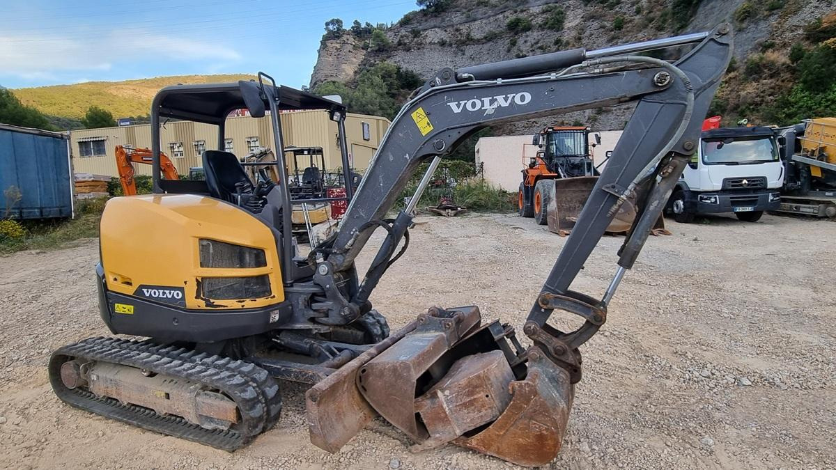Volvo ECR35D - Mini bager: slika Volvo ECR35D - Mini bager Volvo ECR35D - Mini bager: slika Volvo ECR35D - Mini bager