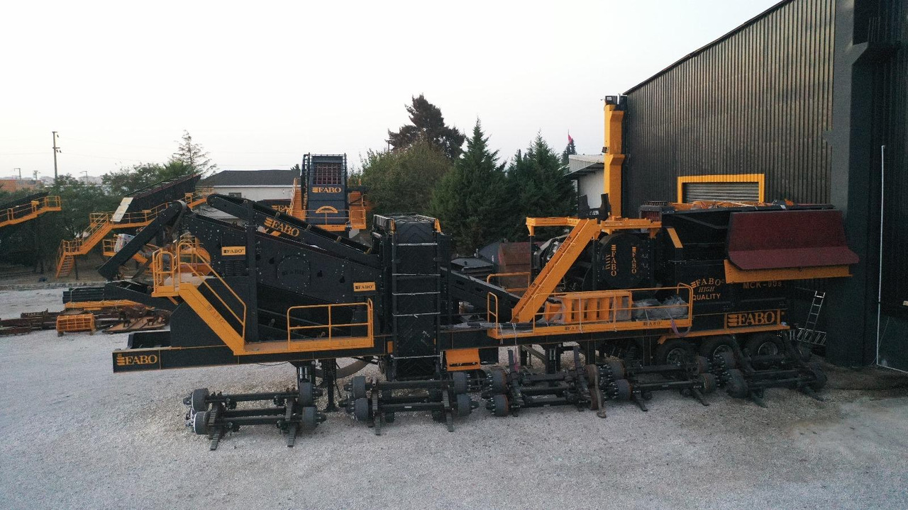 FABO Mobile crusher - Mobilna drobilica: slika FABO Mobile crusher - Mobilna drobilica FABO Mobile crusher - Mobilna drobilica: slika FABO Mobile crusher - Mobilna drobilica