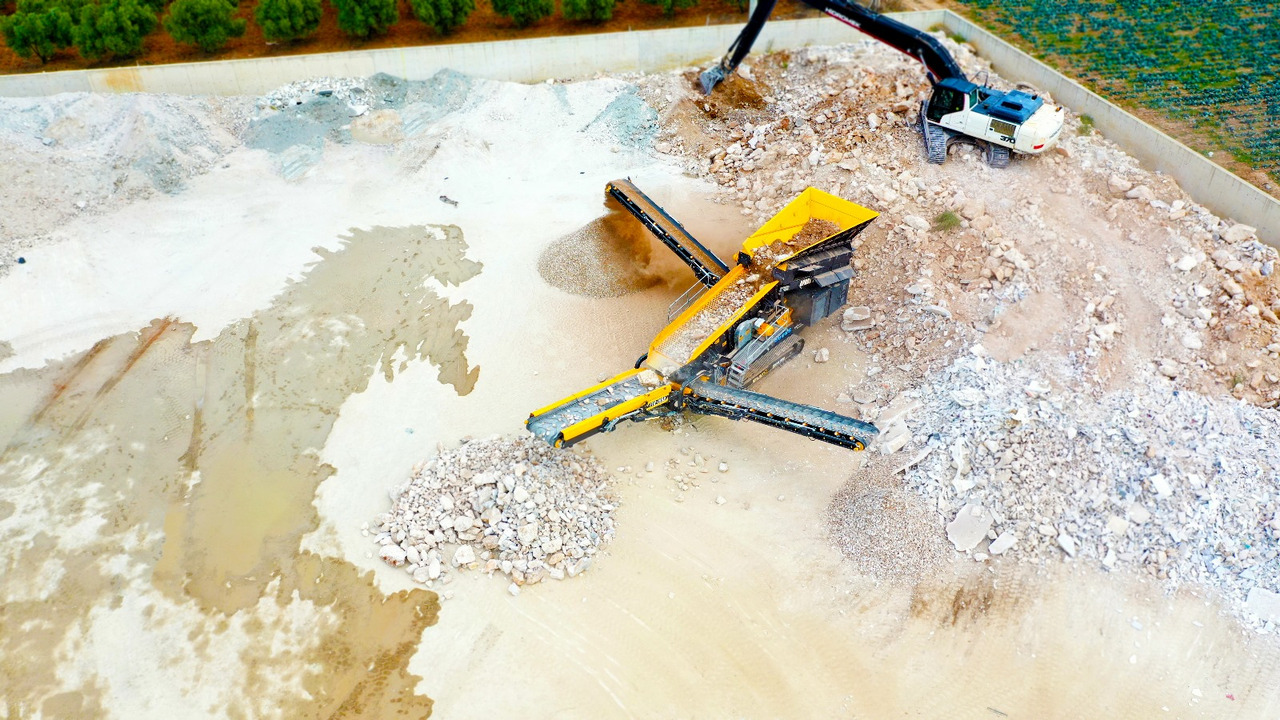 Novi Mobilna drobilica FABO Mobile crusher: slika Novi Mobilna drobilica FABO Mobile crusher Novi Mobilna drobilica FABO Mobile crusher: slika Novi Mobilna drobilica FABO Mobile crusher