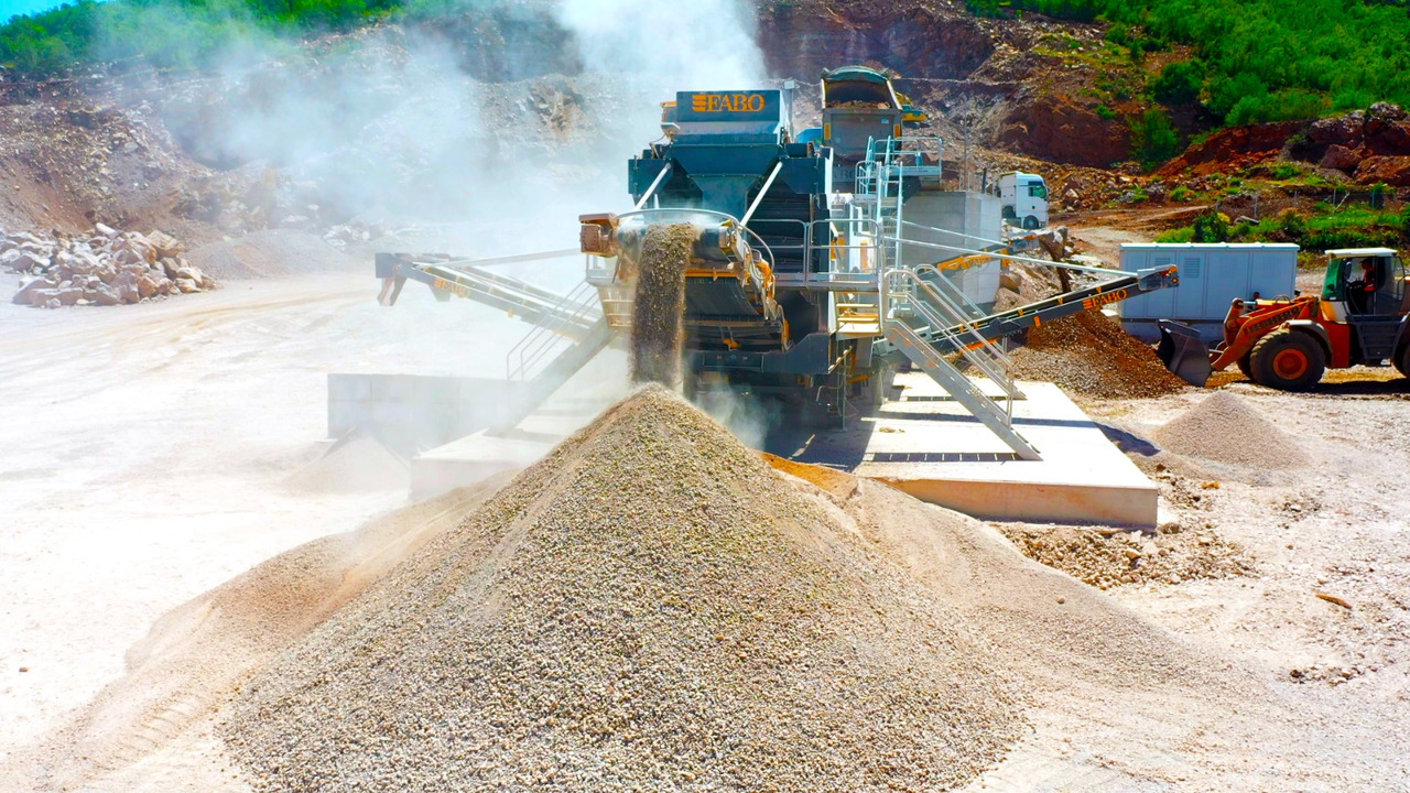 FABO Mobile crusher - Mobilna drobilica: slika FABO Mobile crusher - Mobilna drobilica FABO Mobile crusher - Mobilna drobilica: slika FABO Mobile crusher - Mobilna drobilica