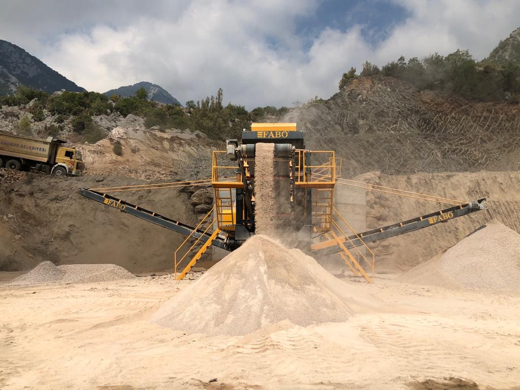 FABO Mobile crusher - Mobilna drobilica: slika FABO Mobile crusher - Mobilna drobilica FABO Mobile crusher - Mobilna drobilica: slika FABO Mobile crusher - Mobilna drobilica