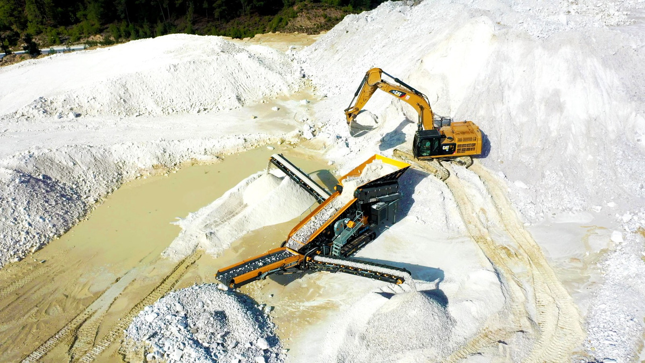 FABO Mobile crusher - Mobilna drobilica: slika FABO Mobile crusher - Mobilna drobilica FABO Mobile crusher - Mobilna drobilica: slika FABO Mobile crusher - Mobilna drobilica