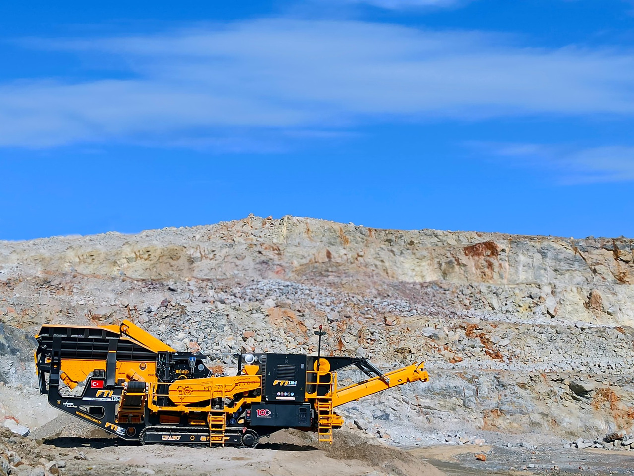 FABO Mobile crusher - Mobilna drobilica: slika FABO Mobile crusher - Mobilna drobilica FABO Mobile crusher - Mobilna drobilica: slika FABO Mobile crusher - Mobilna drobilica