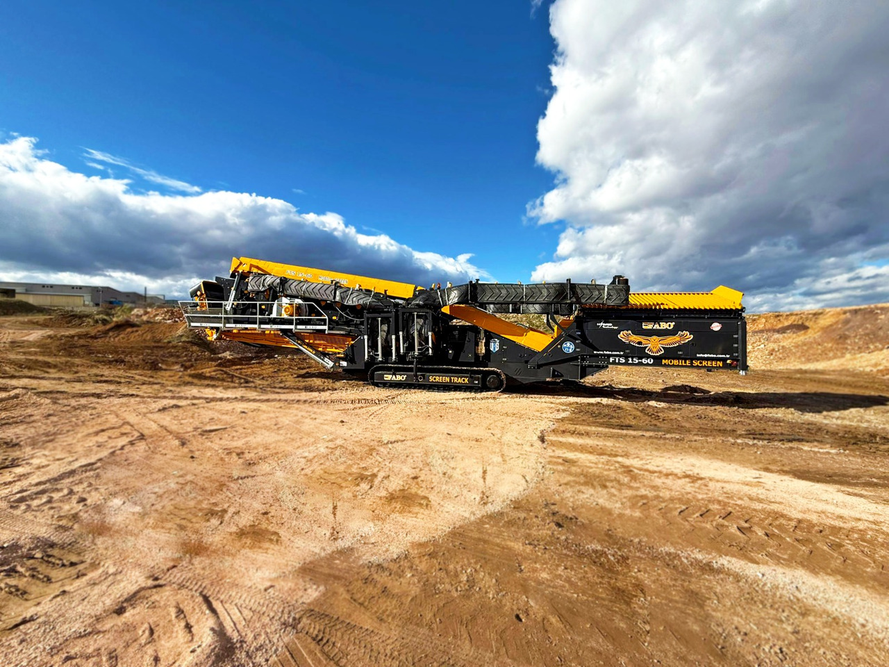 FABO Mobile crusher - Mobilna drobilica: slika FABO Mobile crusher - Mobilna drobilica FABO Mobile crusher - Mobilna drobilica: slika FABO Mobile crusher - Mobilna drobilica